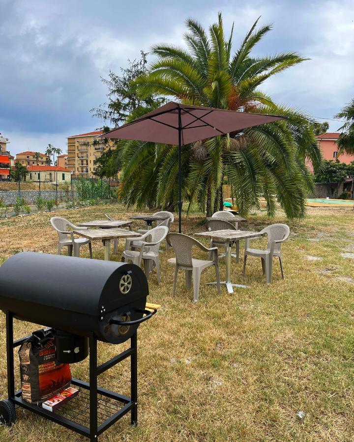 Il Gattino Di Porto - Apt 1 - Monolocale Veranda Piscina 因佩里亚 外观 照片