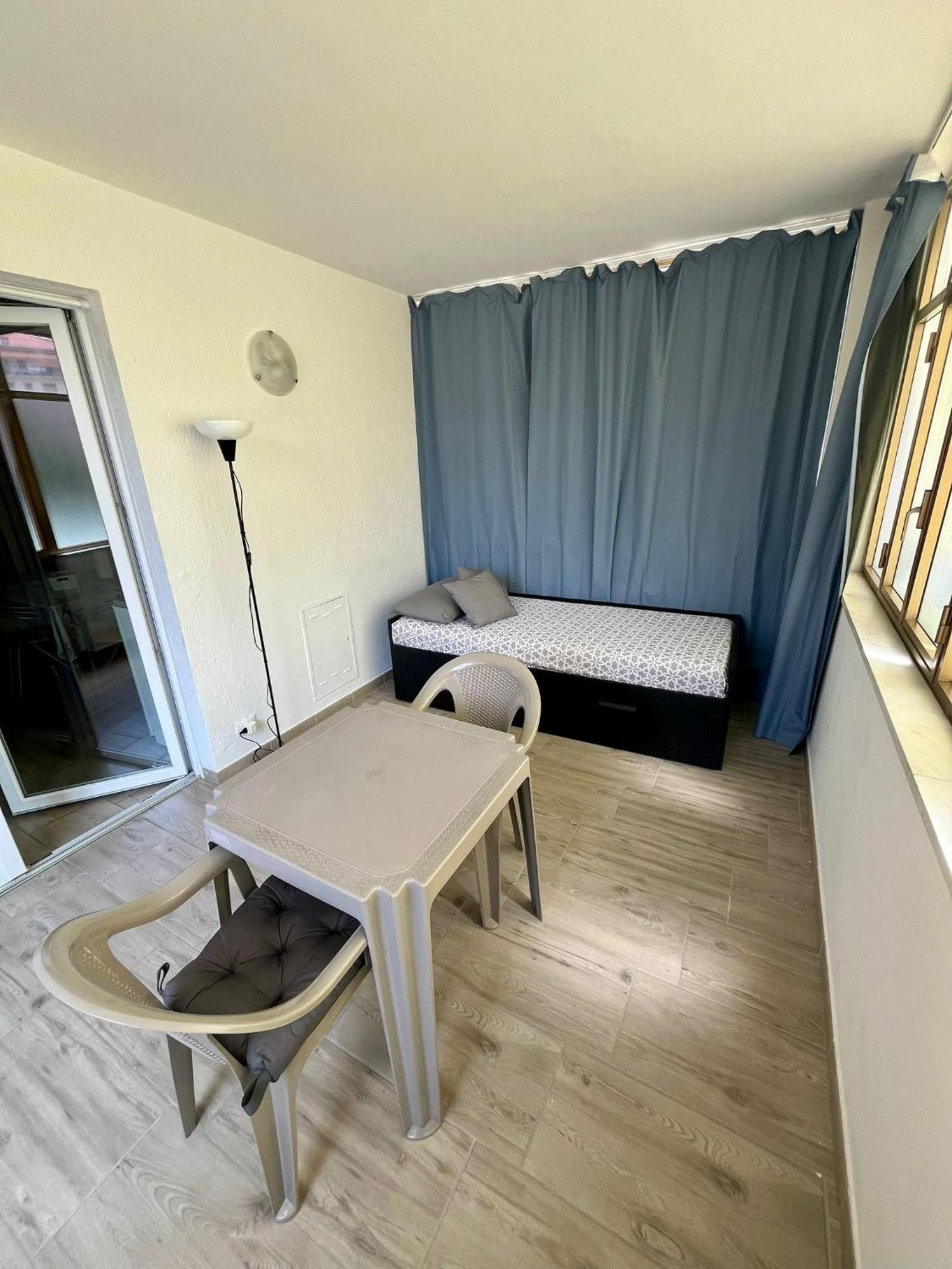 Il Gattino Di Porto - Apt 1 - Monolocale Veranda Piscina 因佩里亚 外观 照片